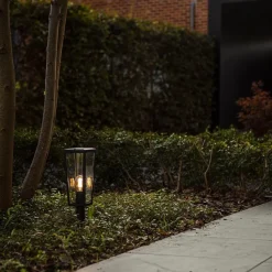 Buitenlamp lantaarn op voet zwart met helder glas