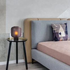 Chique tafellamp zwart met mat zwart glas