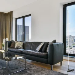 Design LED vloerlamp zwart met draaibare kap