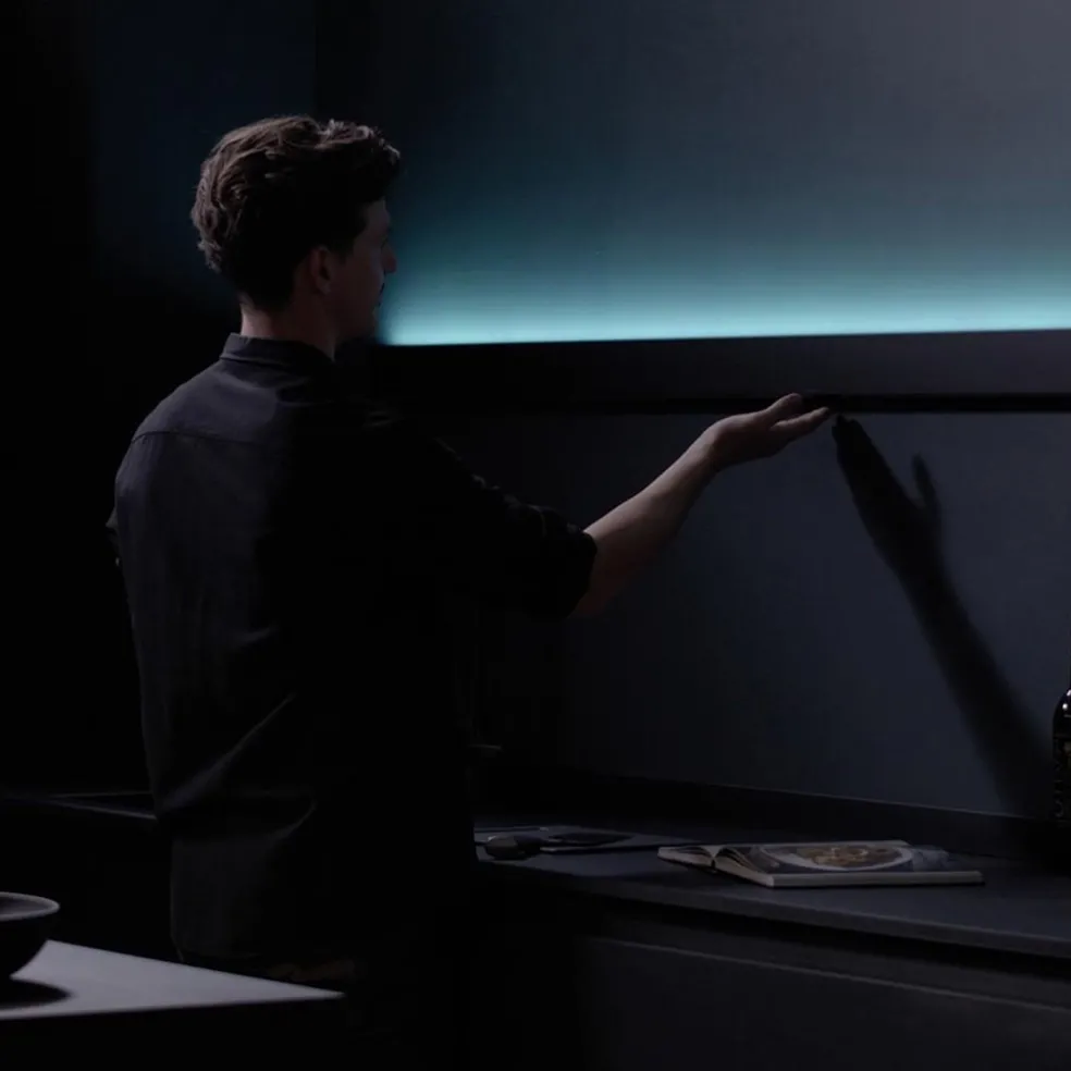 Design LED wandlamp zwart met Gesture Control 90 cm