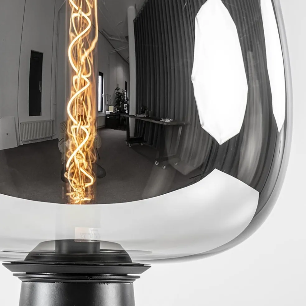 Grote tafellamp Amarah zwart met smoke glazen kap