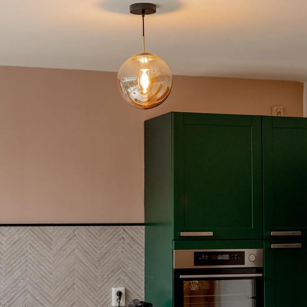 Hanglamp amber glazen bol 25 cm met messing