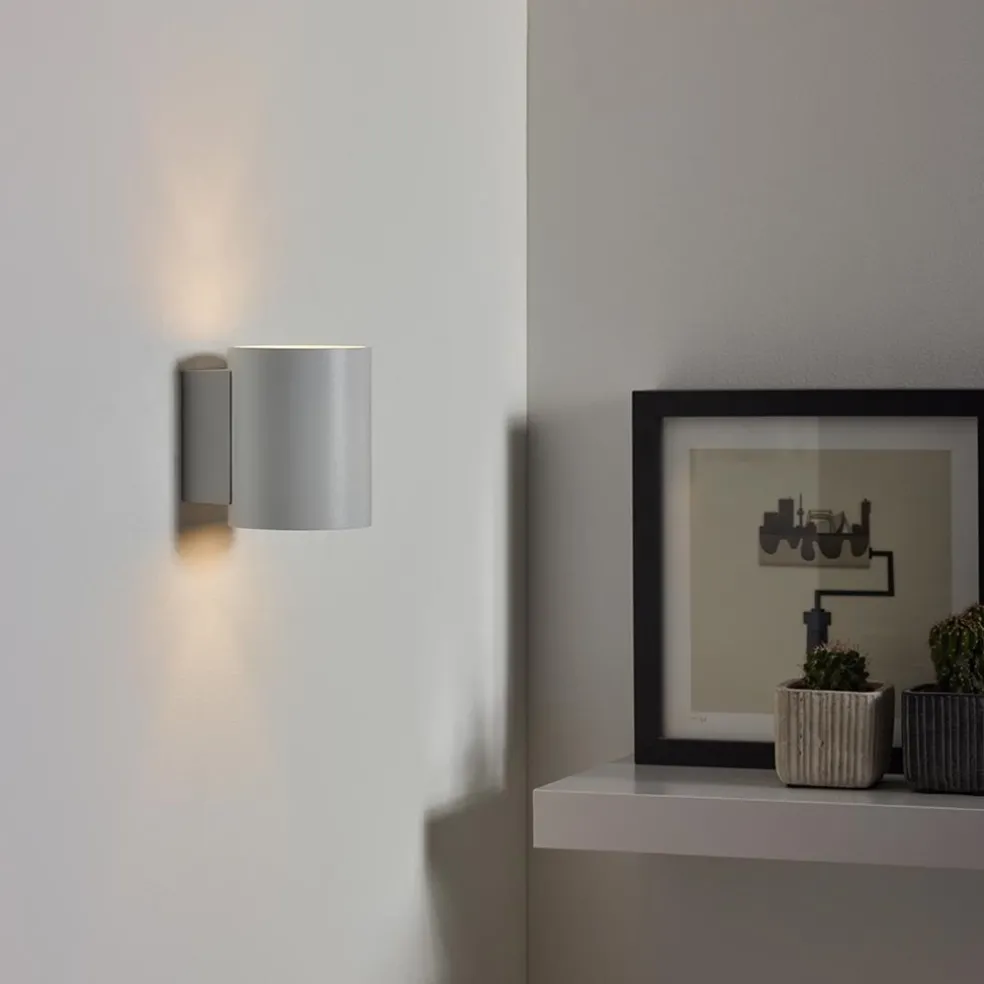 Kleine design wandlamp Xera wit