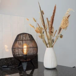 Kleine tafellamp Yumi mat zwart