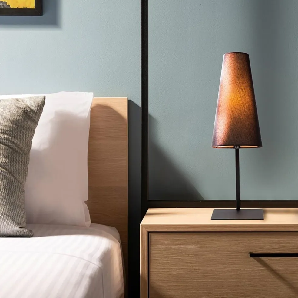 Mat zwarte tafellamp inclusief zwarte kap