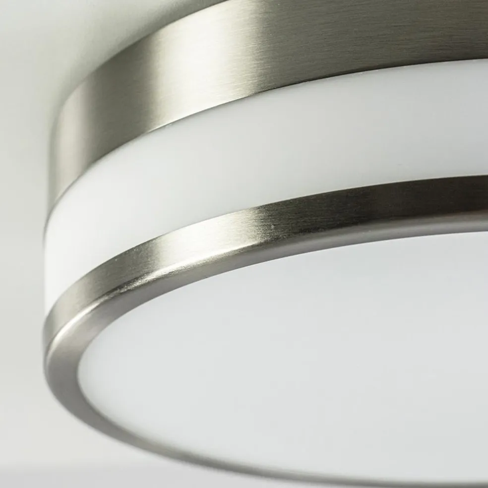 Ronde badkamer plafonnière nikkel met opaal glas