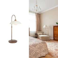 Sfeervolle tafellamp brons met creme glas klassiek