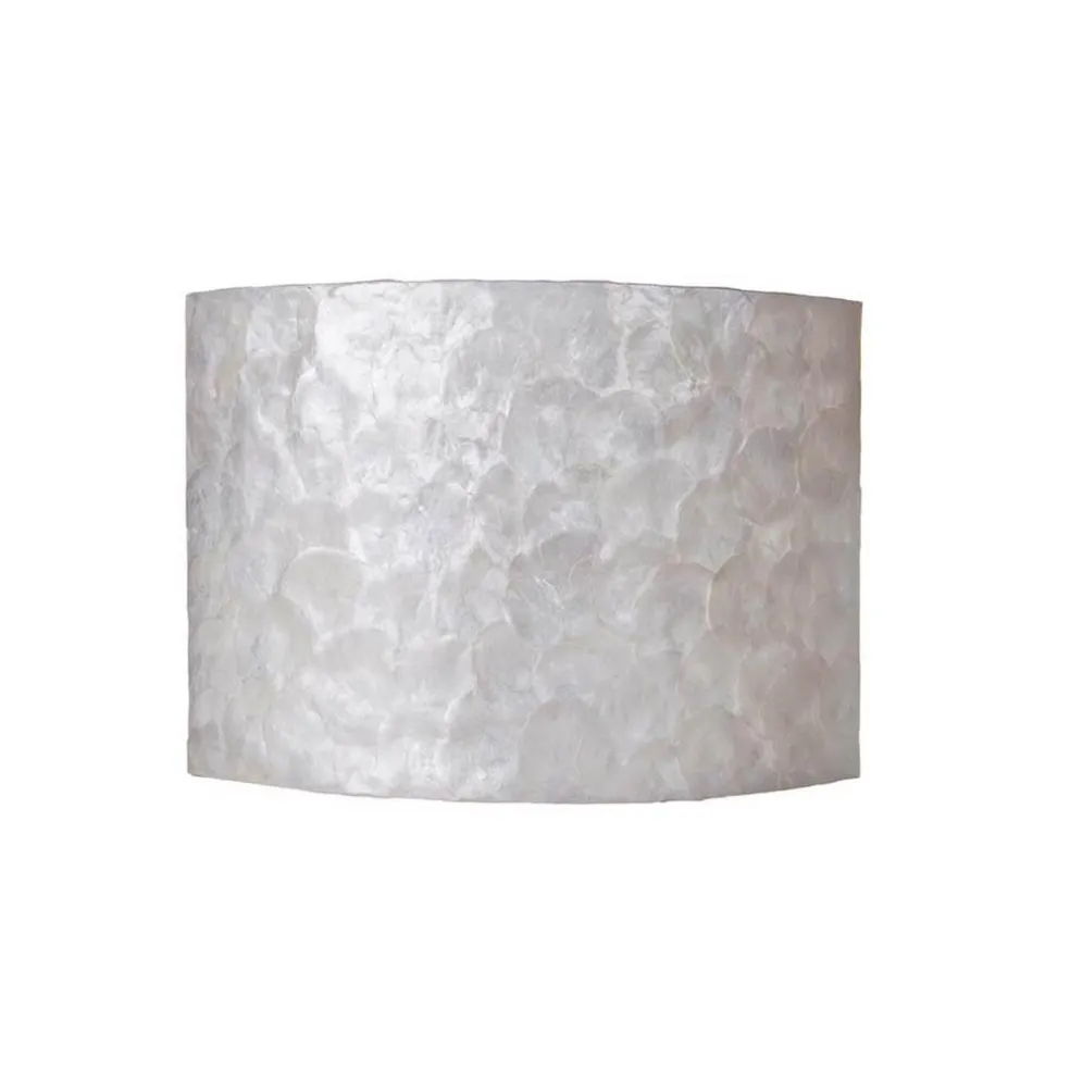 Sfeervolle wandlamp creme schelpen kamer