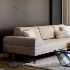 Strak klassieke LED vloerlamp met dim to warm functie