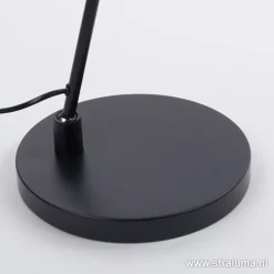 Strakke zwarte design vloerlamp LED