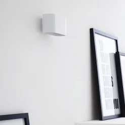 Wandlamp klein ovaal wit