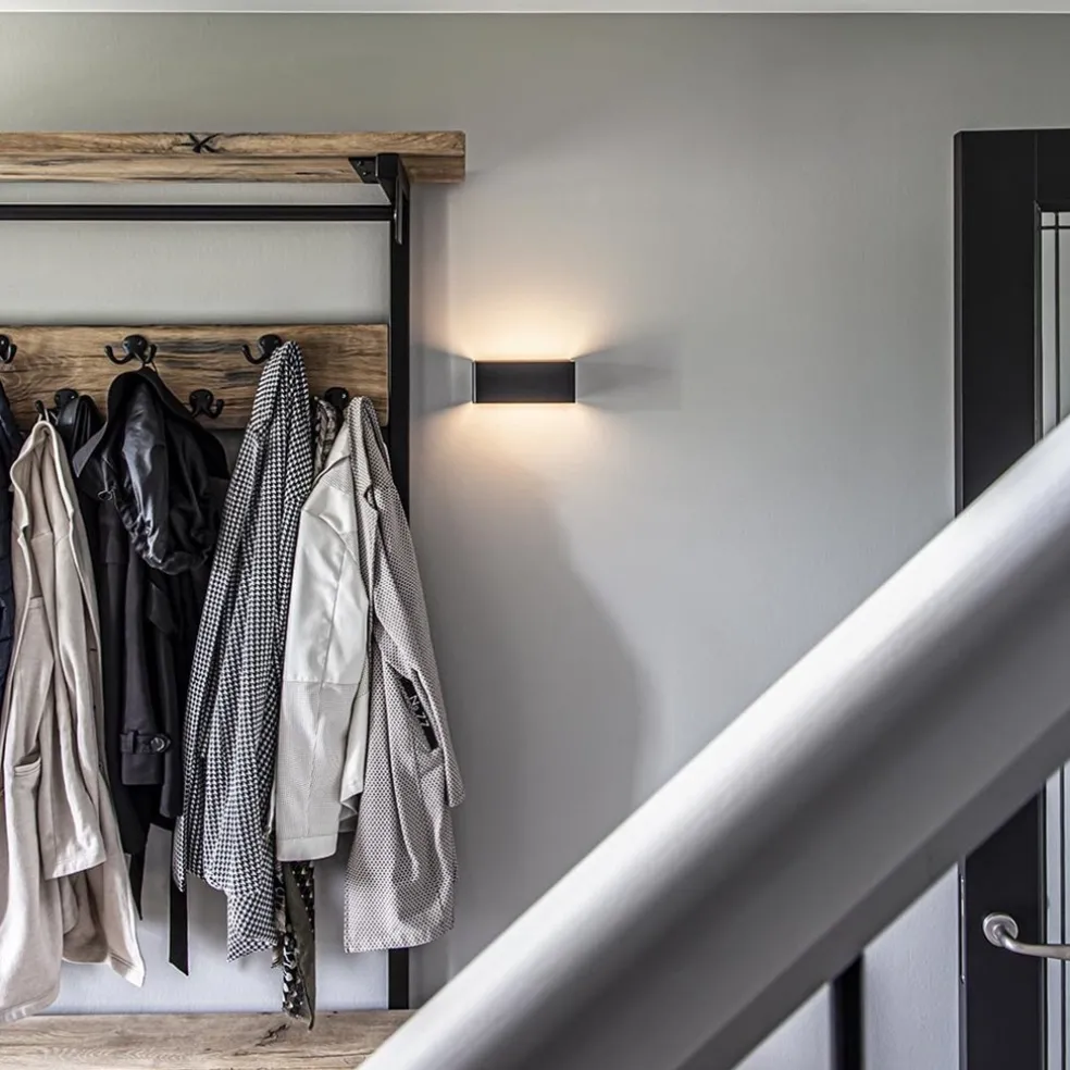 Wandlamp Stretto zwart 20cm