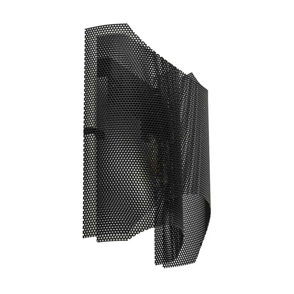 Zwarte wandlamp gaas