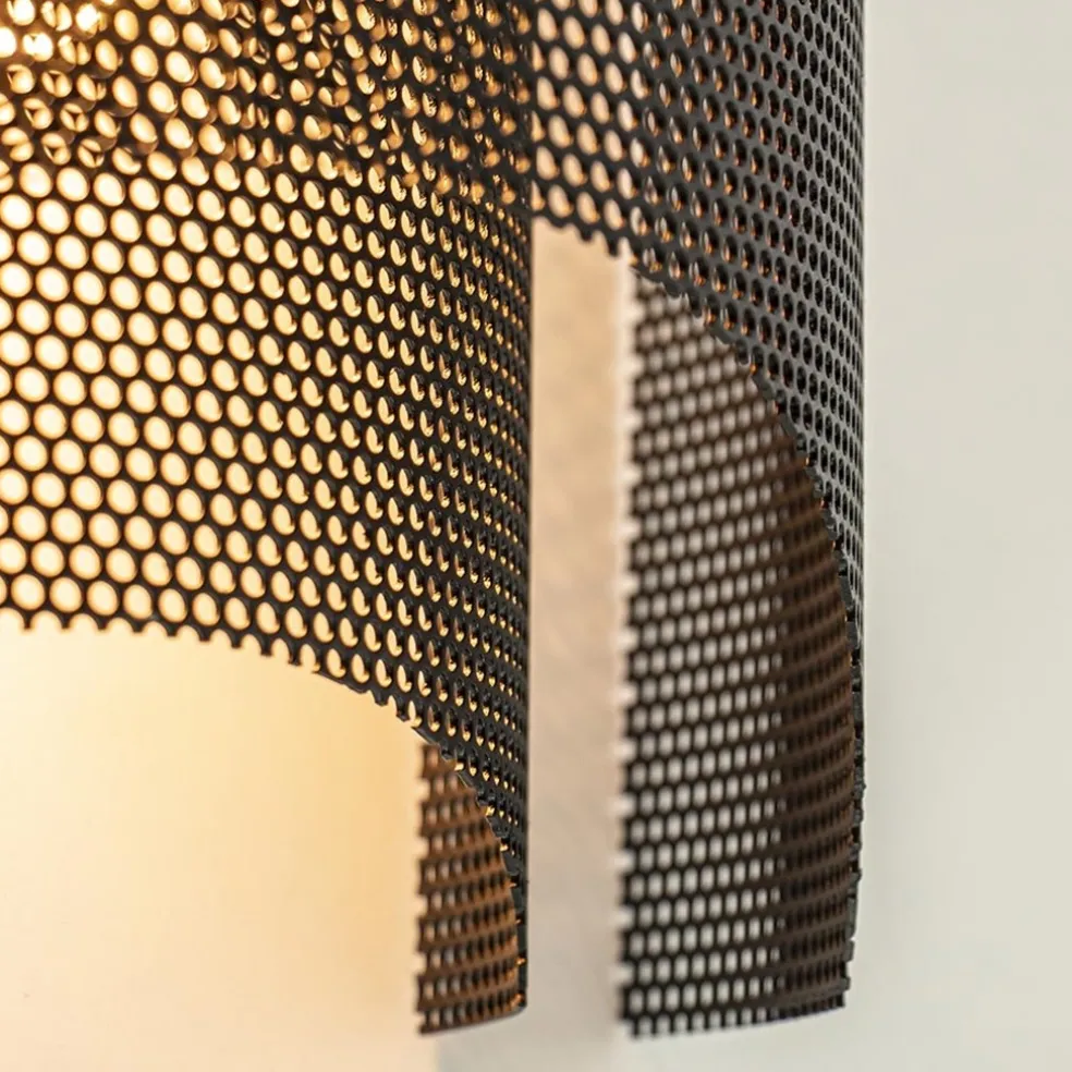 Zwarte wandlamp gaas